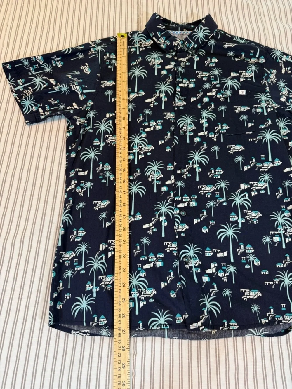 Reverse Threads Men’s Short Sleeve Button Down Shirt Size M - Picture 5 of 14